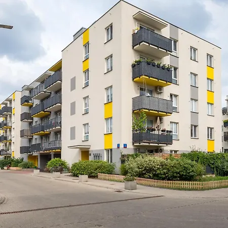 Warszawa-wlochy Excellent By Bookinghost