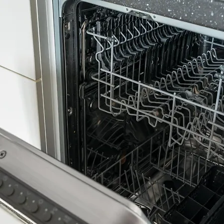 Warszawa-wlochy Excellent By Bookinghost Varsovie