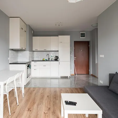 Warszawa-wlochy Excellent By Bookinghost * Varšava